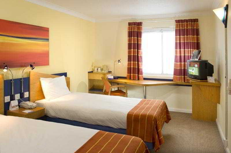 Holiday Inn Express London - Dartford, An Ihg Hotel Exterior photo